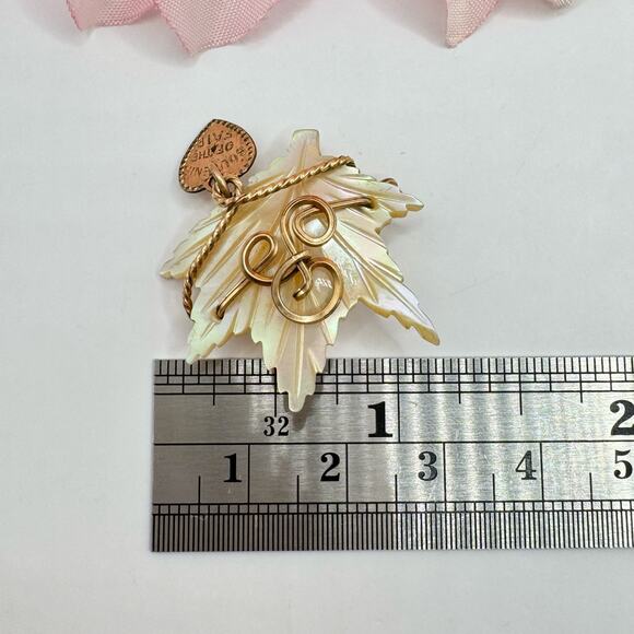 Vintage Carved MOP Leaf Pin Wirework Heart Charm Souvenir Of The Fair Engraved - Picture 9 of 11